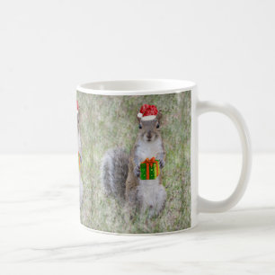 Gullig ekorre för jul med gåvan kaffemugg