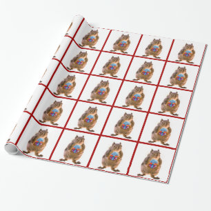 Gullig ekorre med födelsedaggåva presentpapper