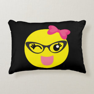 Gullig Emoji flicka Prydnadskudde
