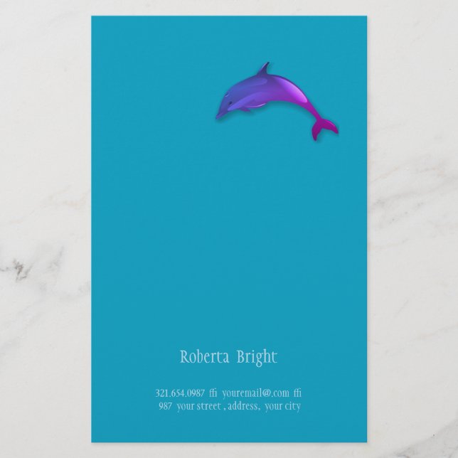 Gullig grafisk delfin i rosa lilor brevpapper (Framsida)