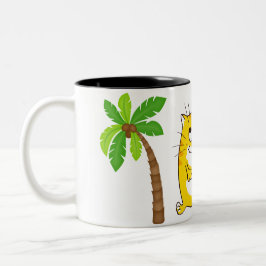 Gullig gul kattunge mellan palmträd Två-Tonad mugg