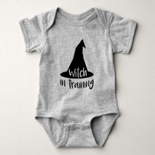 Gullig Halloween häxa i utbildning T Shirt