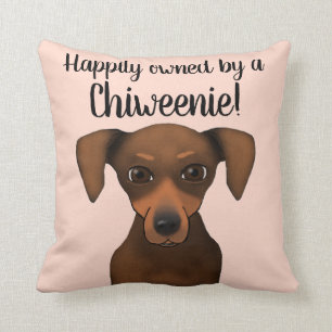 Gullig lyckligt ägd Chiweenie Chihuahuatax Kudde