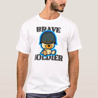Gullig modig soldatnalle i mörk skjorta tee shirt
