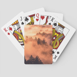 Gullig natur som leker kort casinokort