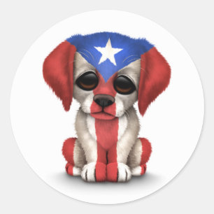 Gullig patriotisk hund för Puerto Rico flaggavalp Runt Klistermärke