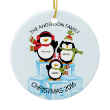 Gullig personligfamilj av 3 pingvinjul