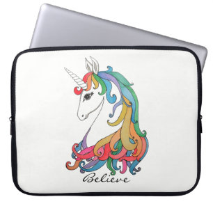 Gullig regnbågeunicorn för vattenfärg laptop sleeve