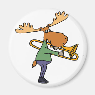 Gullig rolig älg som leker Trombonekonst Magnet