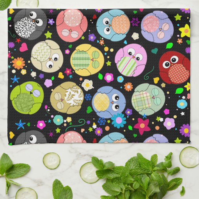 Gullig tecknaduggla- och blommadesign kökshandduk (Vikta)