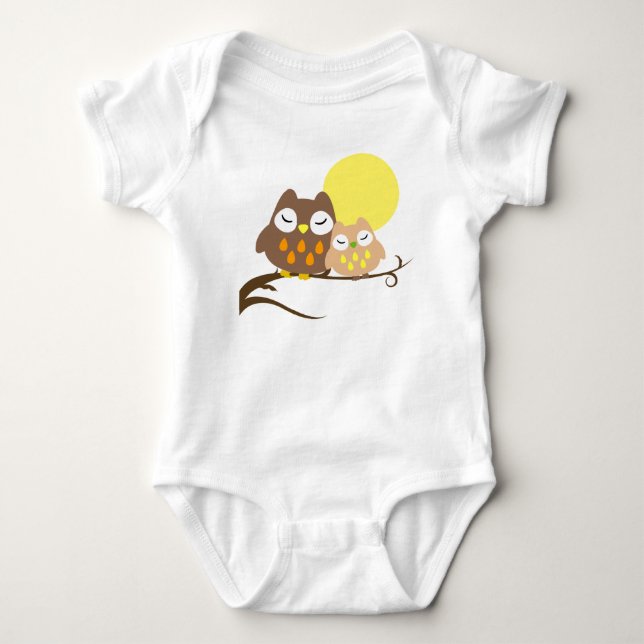 Gullig uggla på träd tee shirt (Framsida)