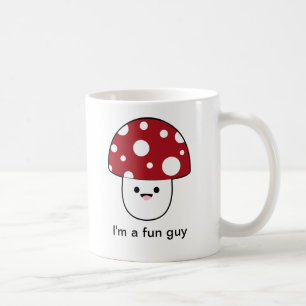 Gulliga champinjonsvampar kaffemugg