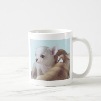Gulliga chihuahuavalpar kaffemugg