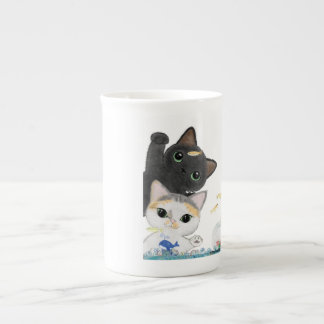 Gulliga fyra Medaka katter Benporslin Mugg