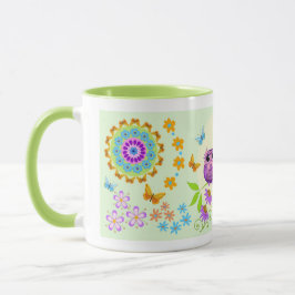 Gulliga sommarugglor, blommor och mugg