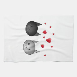 Gulliga svart och gråa katter, med Hearts. Kökshandduk