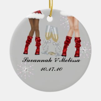 Gulligt gift; Vår första jul Julgransprydnad Keramik