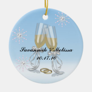 Gulligt gift; Vår första jul Julgransprydnad Keramik