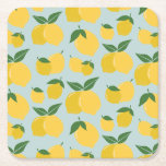Gult av citronfrukt i Mönster på Grönt Underlägg Papper Kvadrat<br><div class="desc">Retro Fruit Print - Lemon Mönster - Gult på Grönt.</div>