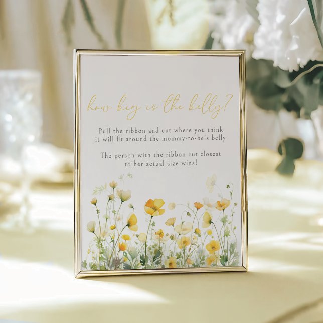 Gult Baby i Storlekt spel i bloom Wildblomma Belly Poster (Skapare uppladdad)