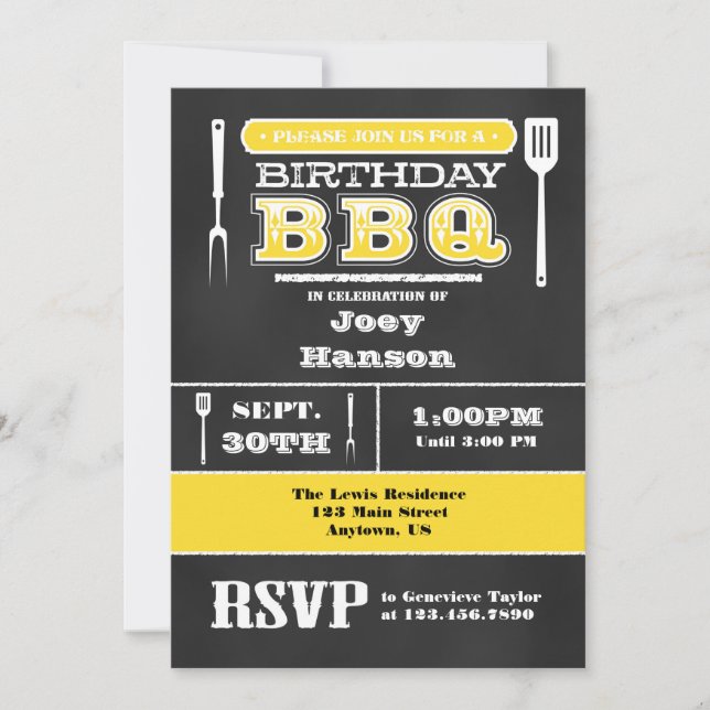 Gult BBQ Birthday Chalkboard-inbjudan Inbjudningar (Framsida)