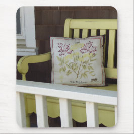 Gult Bench and Pillow - Martha's Vineyard Musmatta