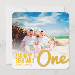 Gult Big Sketch One Twin Baby 1:a födelsedagen Par Inbjudningar