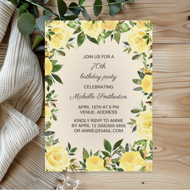 Gult Blommigt Kvinna 70:e Födelsedagsfesten Inbjudningar (Yellow floral and greenery 70th birthday party invitation)