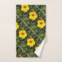 Gult blommigt summery