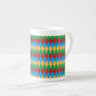 Gult Blue Grönt och Red Geometric Scallops Benporslin Mugg