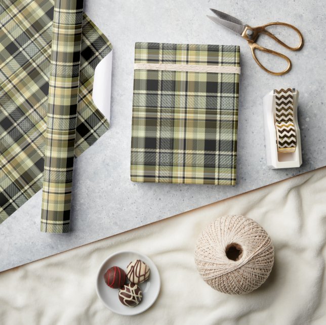 Gult-brun tartan plaid. presentpapper (Hantverk)