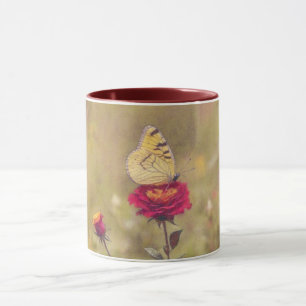 Gult Butterfly på Röd ros Art Mugg Kopp