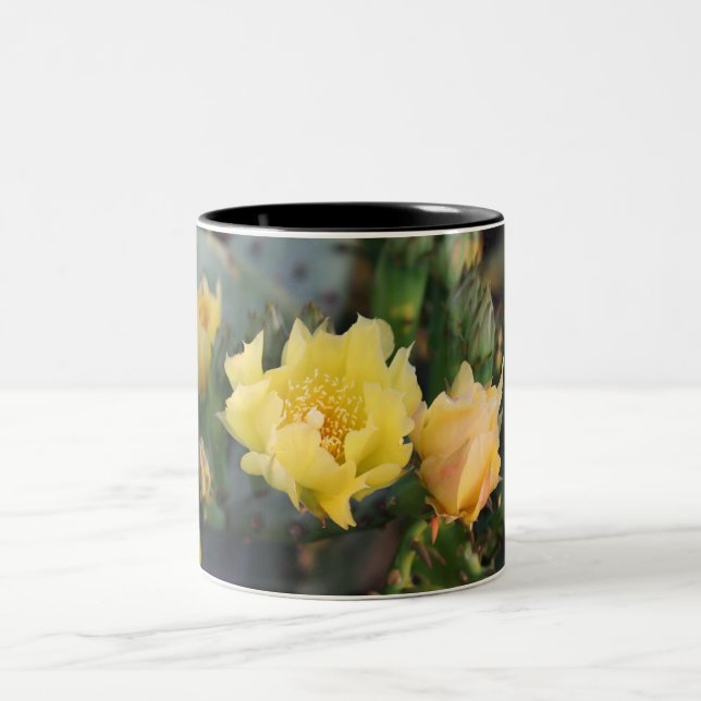 Gult Cactus Flowers Mugg (Center)