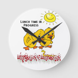 Gult Chick Sol Blommigt Clock Rund Klocka
