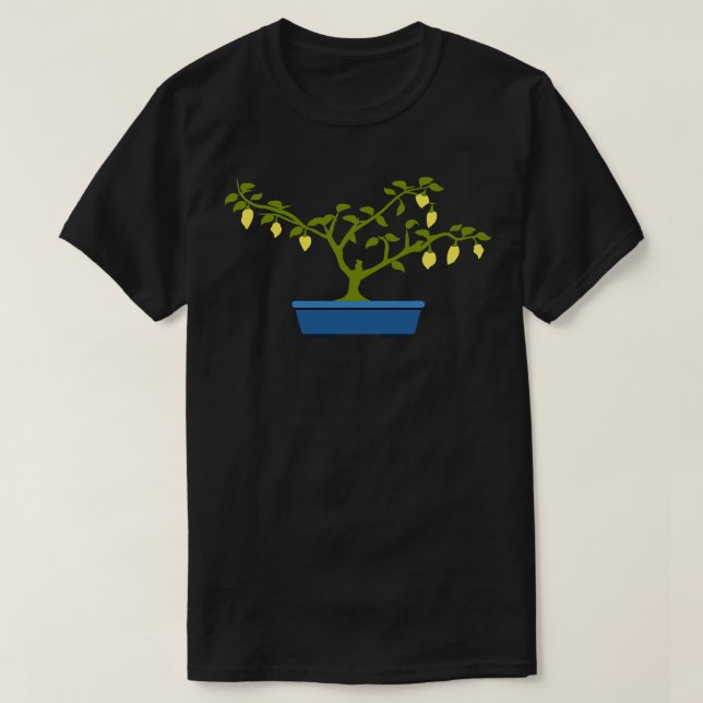 Gult Chili Bonsai i Blue Bonsai Pot T Shirt (Design framsida)