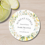Gult Citroner och vita blommor Blommigt Utandning Underlägg<br><div class="desc">Öka ditt produktpreparat med Gult Lemons och White Flowers Blommigt WAN underlägg. Med en vacker vattenfärgillustration med anpassade text är det underbart för ge färsk och naturlig accent till ditt varumärke. Lämplig för restaurang-,  kafé-,  bakeri- och hantverksmat.</div>