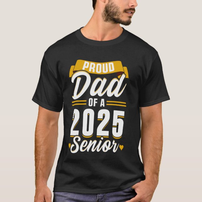 Gult Class of 2025 Senior Studenten Funny Senio T Shirt (Framsida)