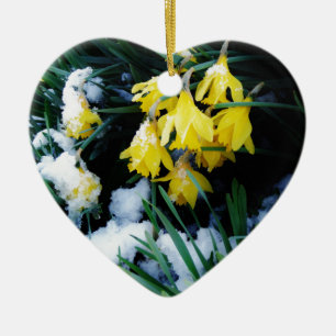 Gult Daffodils blommor i snö Julgransprydnad Keramik