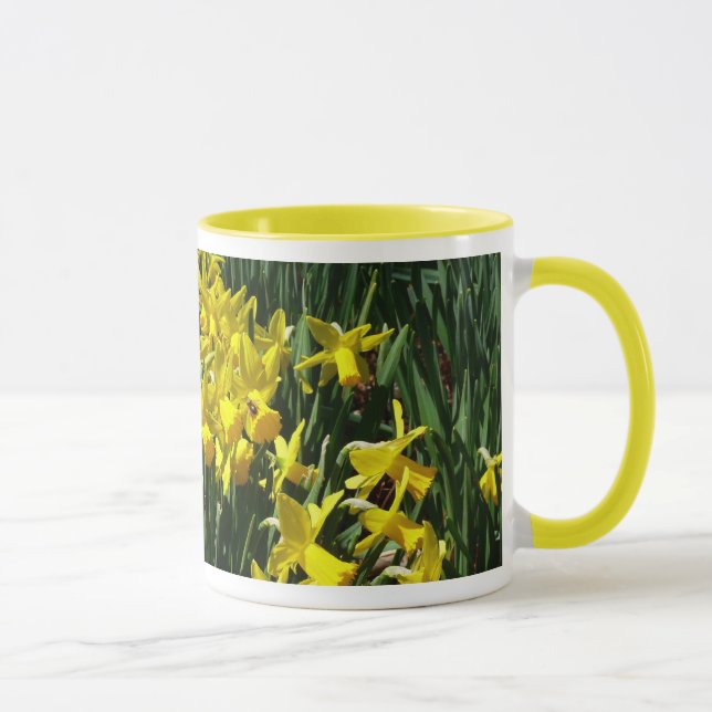 Gult Daffodils I Cheery Vår blommor Mugg (Höger)