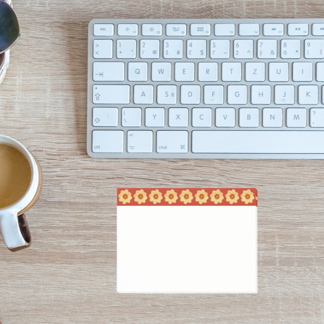 Gult Dahlia-Blommönstret vid Röda Gräns Post-it Block (In Situ)