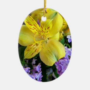 Gult Daylilies & Lila Lilac Flowers Julgransprydnad Keramik