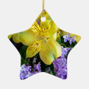 Gult Daylilies & Lila Lilac Flowers Julgransprydnad Keramik
