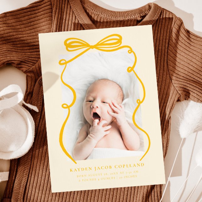 Gult Doodle Bow Ram Birth Announcement Photo Meddelande (Skapare uppladdad)
