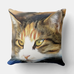 Gult Eyed Calico Cat Realistic Pet Porträtt Kudde