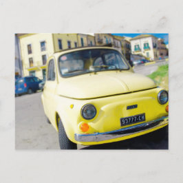 Gult Fiat 500, vintage Cinquecento i Italien Vykort