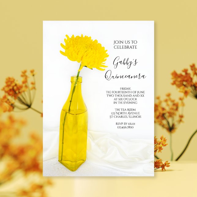 Gult Flower on White Quinceanera Party Inbjudningar (Skapare uppladdad)