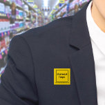 Gult för Business Namn och Logotyp - fyrkant, knap Knapp<br><div class="desc">Knappen Fyrkant som du kan anpassa för att lägga namn och logotyp på företaget. Du kan använda den här kommandoknappen som ett enhetligt tillbehör till personalen. Du kan också använda den som förpackningstillbehör. Du kan också inkludera den i material som du använder i marknadsföring för att annonsera din verksamhet eller...</div>