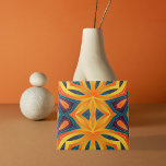 Gult för modern Funky Orange Kaleidoskopisk Abstra Kakelplatta<br><div class="desc">Den här unika dekorativa plattan visar en contemporary som är infunderad med vibrerande färg och abstrakt. Den meriderande blandningen av orange, gult, lila och blå skuggor skapar en visning som fångar upp öga och som tillför en liten nyans och konstnärligt fläkt till vilket utrymme som helst. Den här keramiska plattan...</div>