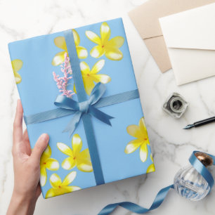 Gult Frangipanis på Misty Blue, radbrytning Papper Presentpapper