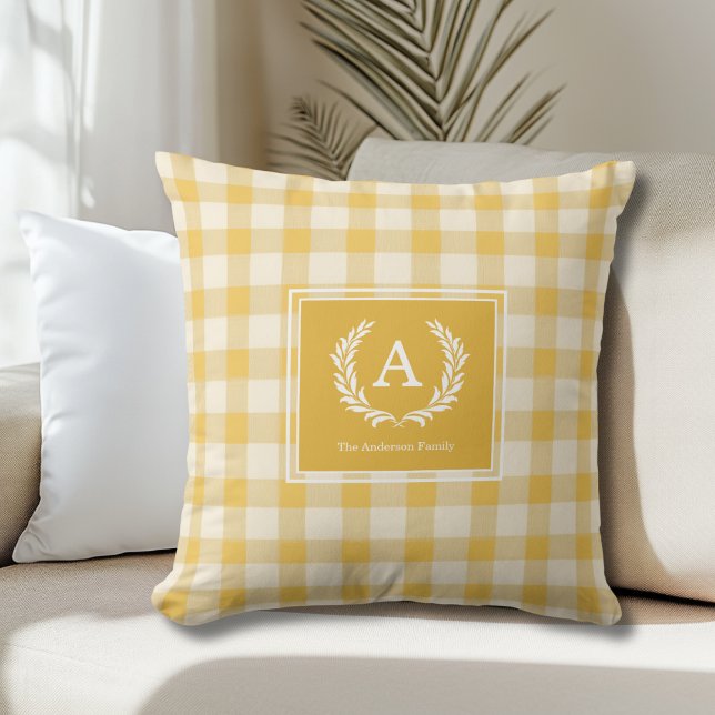 Gult Gingham Monogram Vapensköld Kudde (Yellow 
Gingham Monogram Crest Throw Pillow)